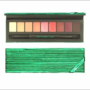 Authentic MAC Shiny Pretty Things Rose Eye Palette